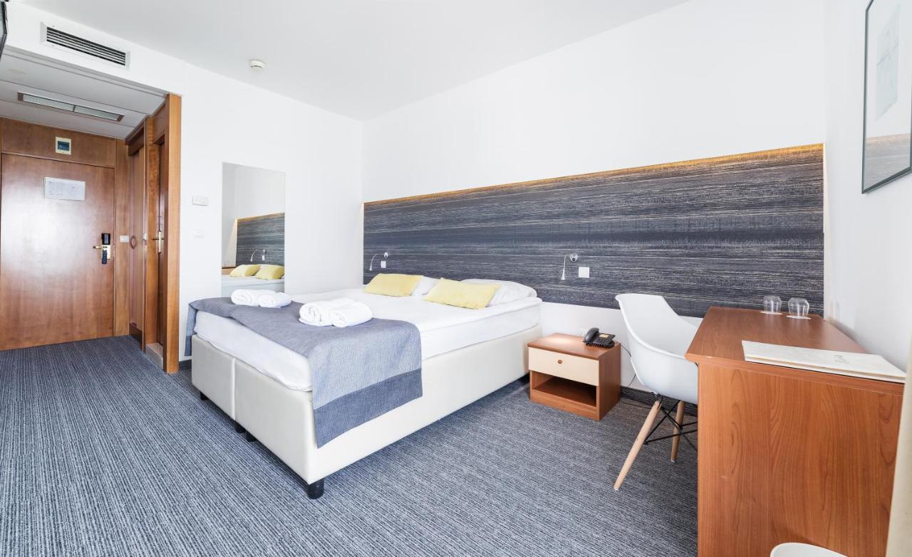 Hotel Punta ヴォディツェ エクステリア 写真